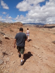 lower_south_desert_overlook_hike
