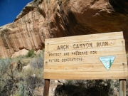 arch_canyon_ruin_sign
