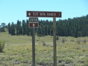 elk_mountain_ranch_sign
