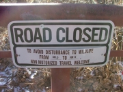 seasonal_gate_sign_1