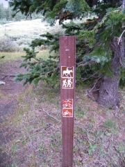 hike_sign_at_the_end