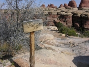 sign_going_down