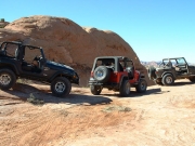jeeps_on_the_edge