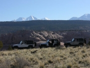 jeeps_and_the_la_sal_mountains