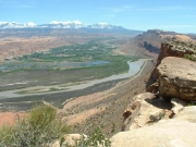 moab_and_mountains