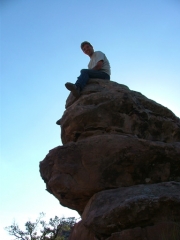 andrew_on_a_rock