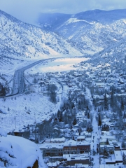 georgetown_and_the_frozen_lake