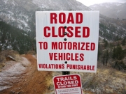 trail_closed_sign_1