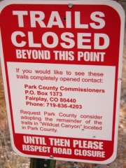 trail_closed_sign_2