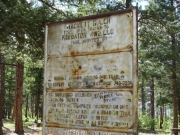 trailhead_sign