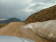 snow_near_the_trail