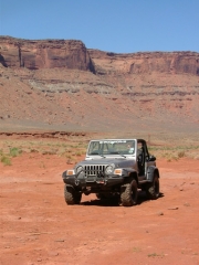 andrew_on_the_trail