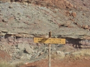 sign_at_intersection_with_white_rim