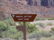 boat_ramp_sign