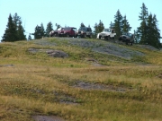 jeeps_on_a_hill