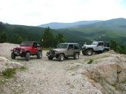 jeeps_at_the_rock_quarry