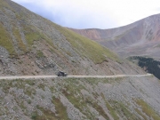 bill_on_a_shelf_road