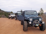 jeeps_on_the_trail