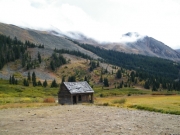 cabin_at_the_gate