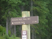rogers_pass_hiking_trail_sign