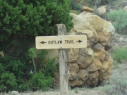 outlaw_trail_sign
