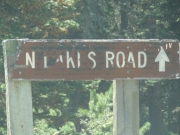 sign_to_hidden_lakes_road