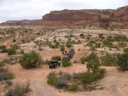 jeeps_below_tippy_slickrock_and_above_wipe-out_hill