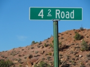 sign_at_the_pavement