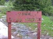 hiking_trail_start