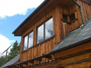 hut_outside_part_4