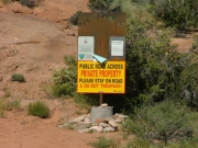 sign_at_the_end_of_the_trail