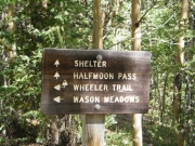 hiking_intersection_sign