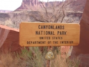 canyonlands_national_park_sign