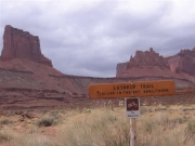 lathrop_trail_sign