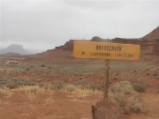 white_crack_sign