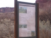 white_rim_sign