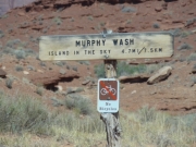 murphy_wash_sign